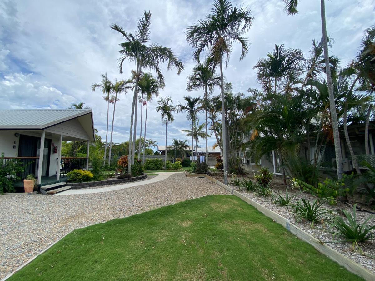Palm View Holiday Apartments Bowen Extérieur photo