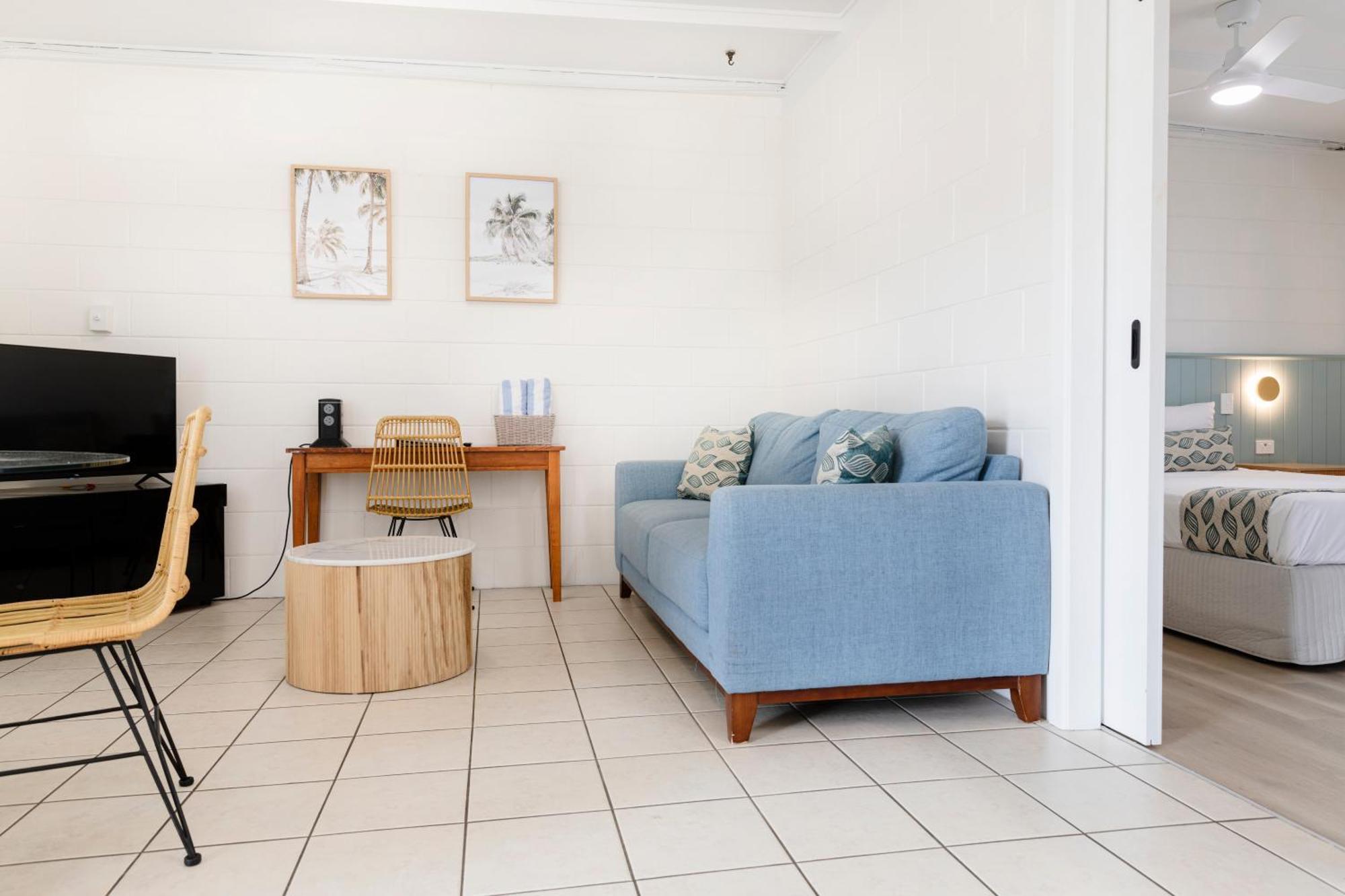 Palm View Holiday Apartments Bowen Extérieur photo