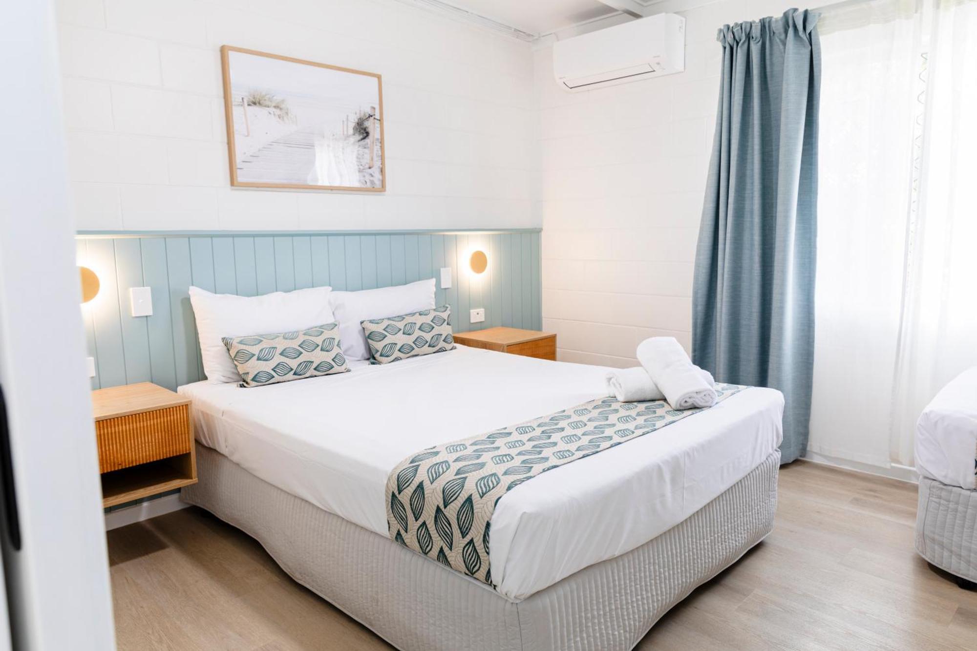 Palm View Holiday Apartments Bowen Extérieur photo