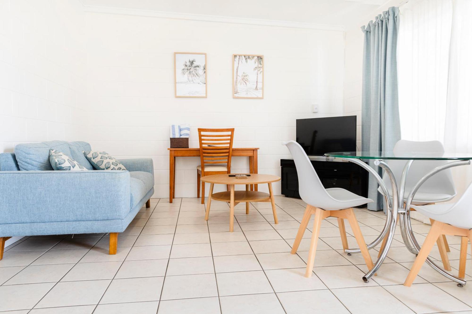 Palm View Holiday Apartments Bowen Extérieur photo