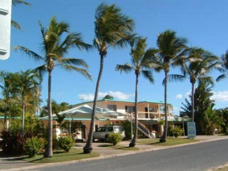 Palm View Holiday Apartments Bowen Extérieur photo